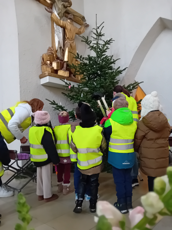 2025_12_16_Christbaumschmuck_SN.png 